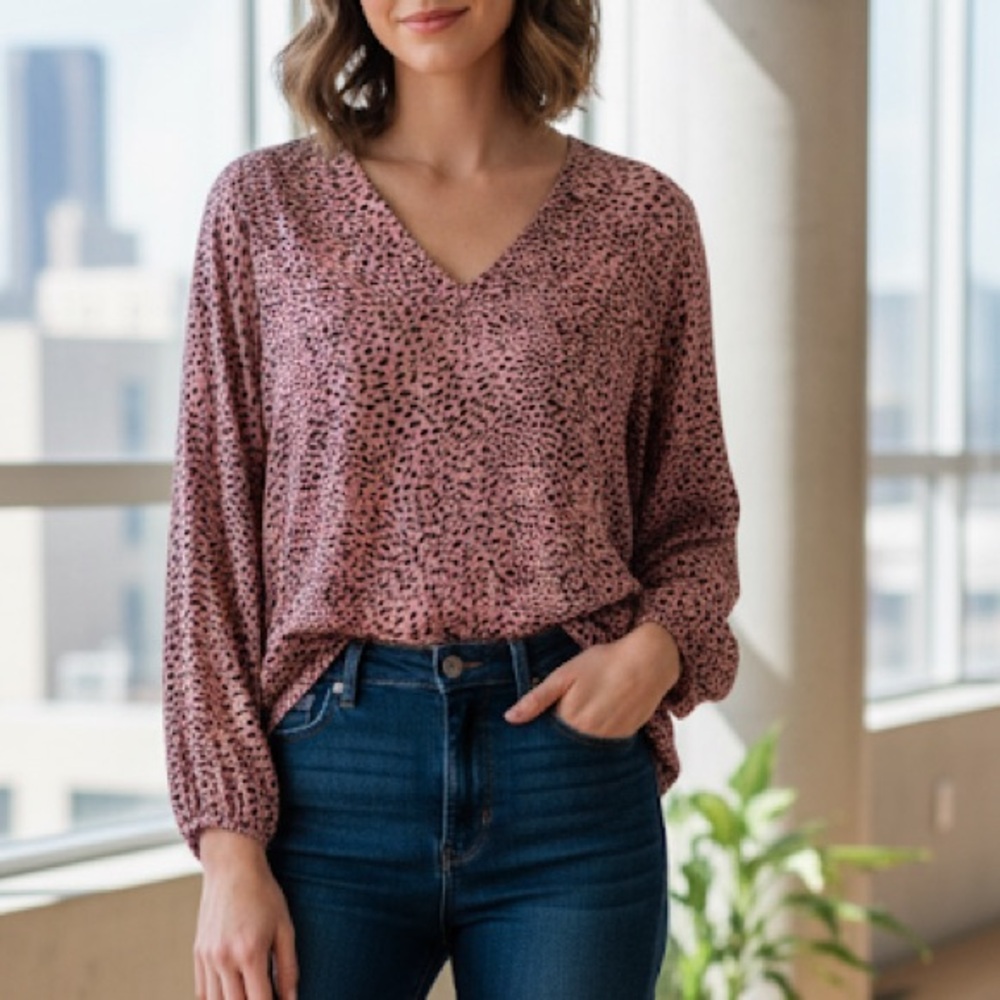 Leopard Print V-Neck Blouse - Pink